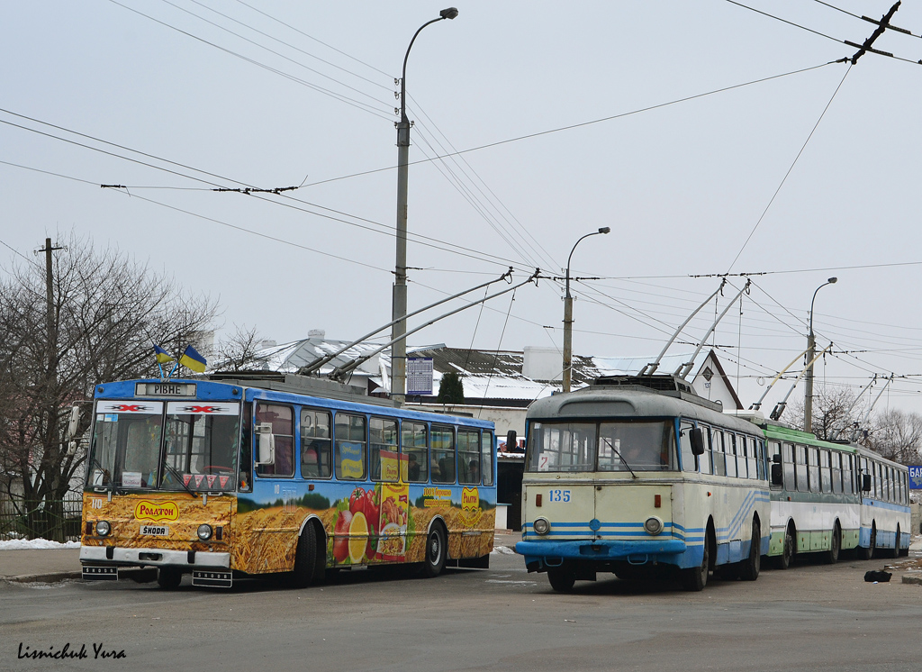 Równe, Škoda 14Tr89/6 Nr 110; Równe, Škoda 9TrHT28 Nr 135