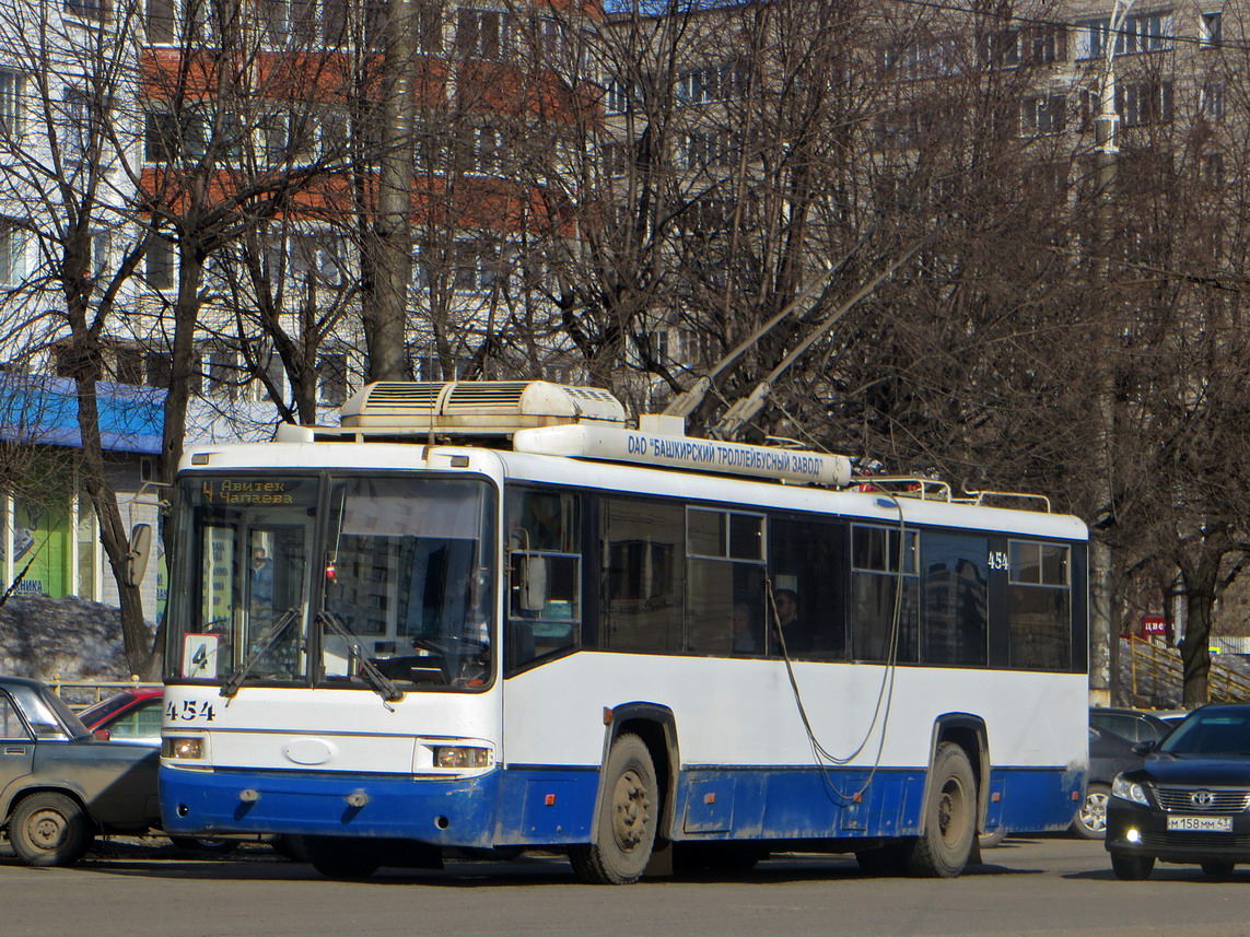Kirov, BTZ-52767R № 454