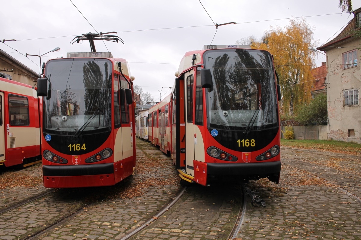 Gdańsk, Duewag N8C-MF 18 № 1164; Gdańsk, Duewag N8C-MF 18 № 1168