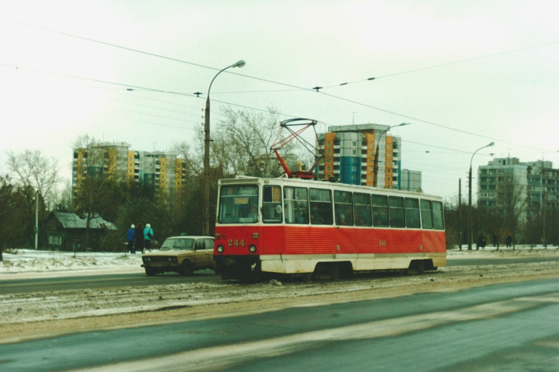 Tverė, 71-605A nr. 244; Tverė — Streetcar lines: Central district; Tverė — Tver streetcar in the 1990s.