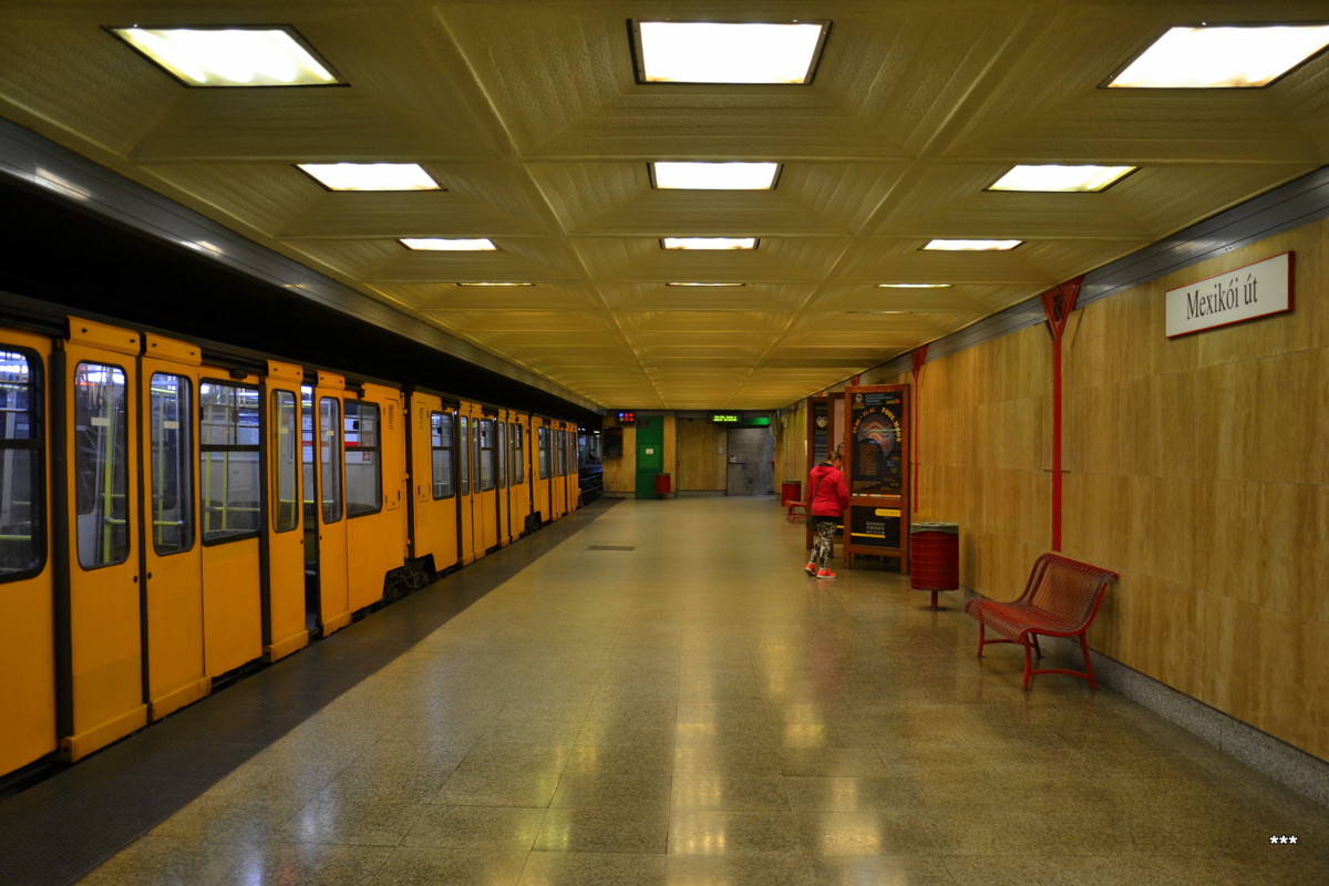 Budapesta — Millennium Underground Railway (M1)
