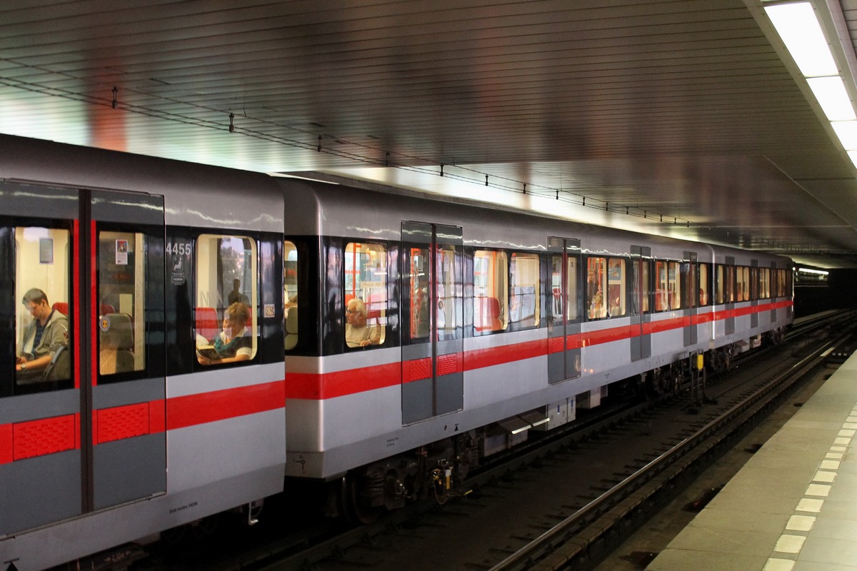 布拉格 — Metro: Line C