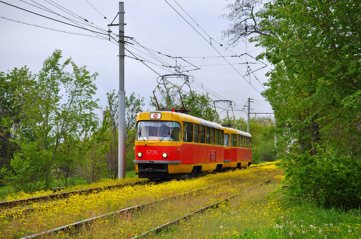 Volgográd, Tatra T3SU — 5735; Volgográd, Tatra T3SU — 5742