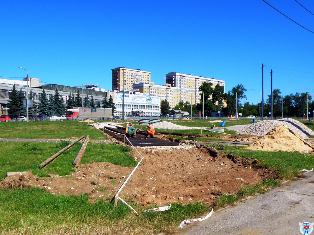 Nizhny Novgorod — Transportation of tramway circle to Comsomolsky Square