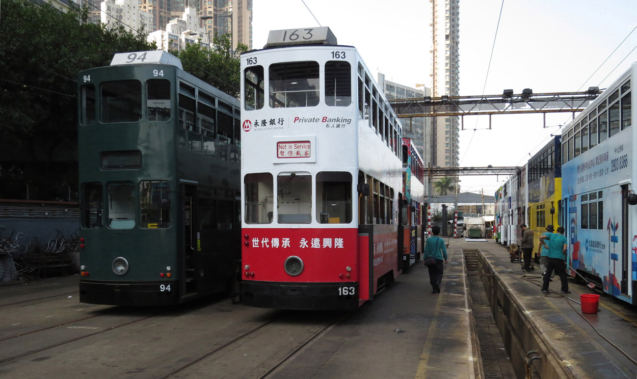 Hong Kong, Hong Kong Tramways VII nr. 94; Hong Kong, Hong Kong Tramways VI nr. 163