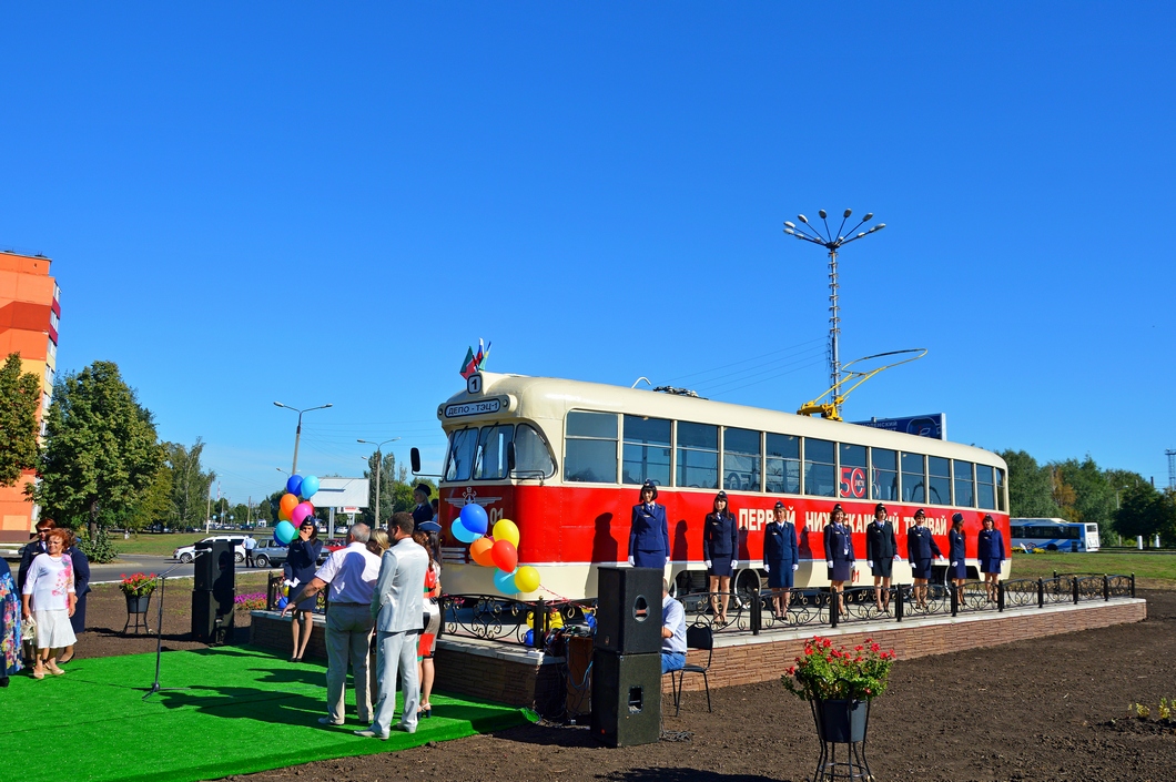 Nižněkamsk, RVZ-6M2 č. 01; Nižněkamsk — Opening of the monument to the first tram