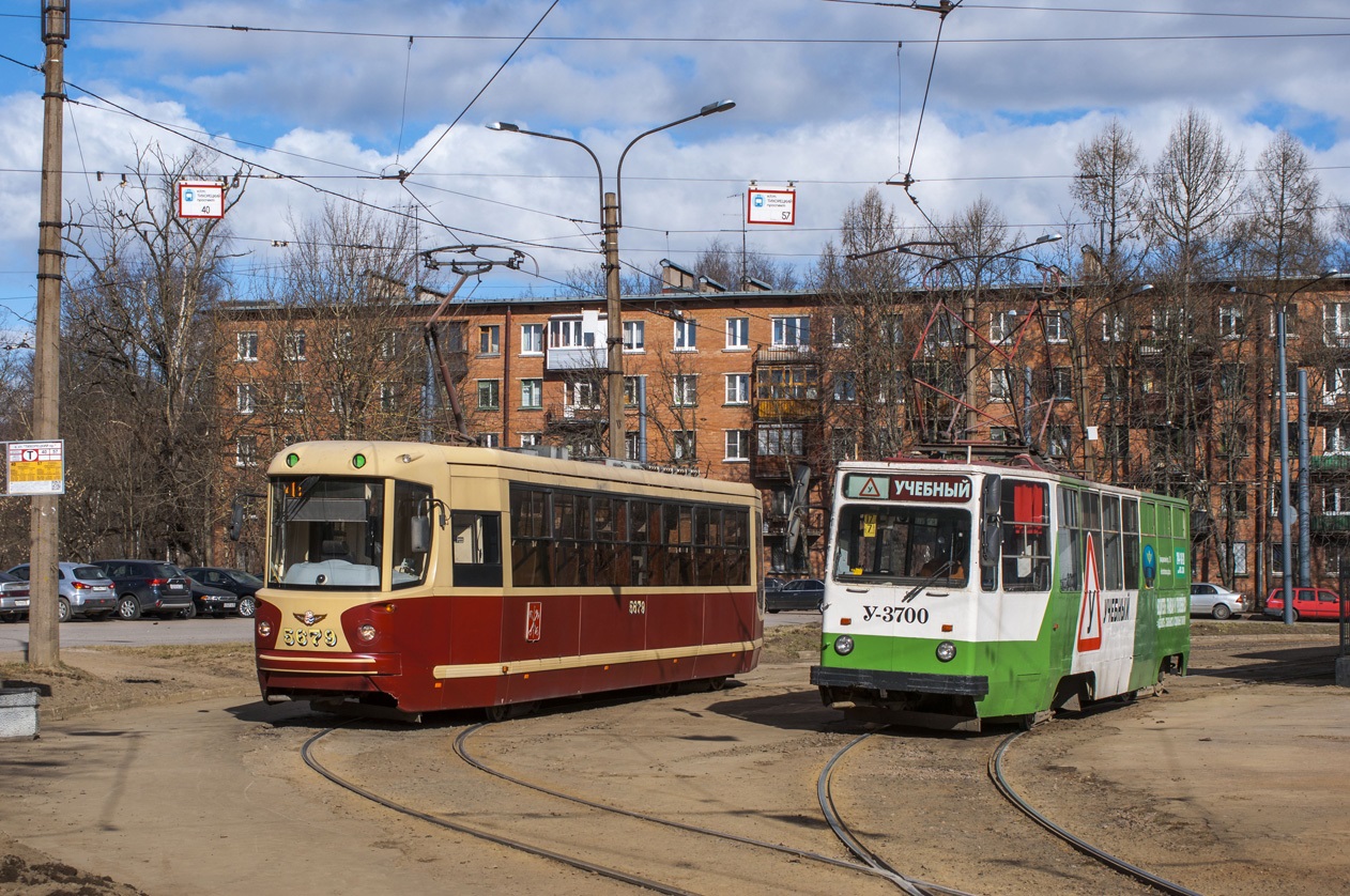 Sankt Petersburg, LM-68M2 (mod. SPb GET) Nr. 5679; Sankt Petersburg, LM-68M Nr. 3700