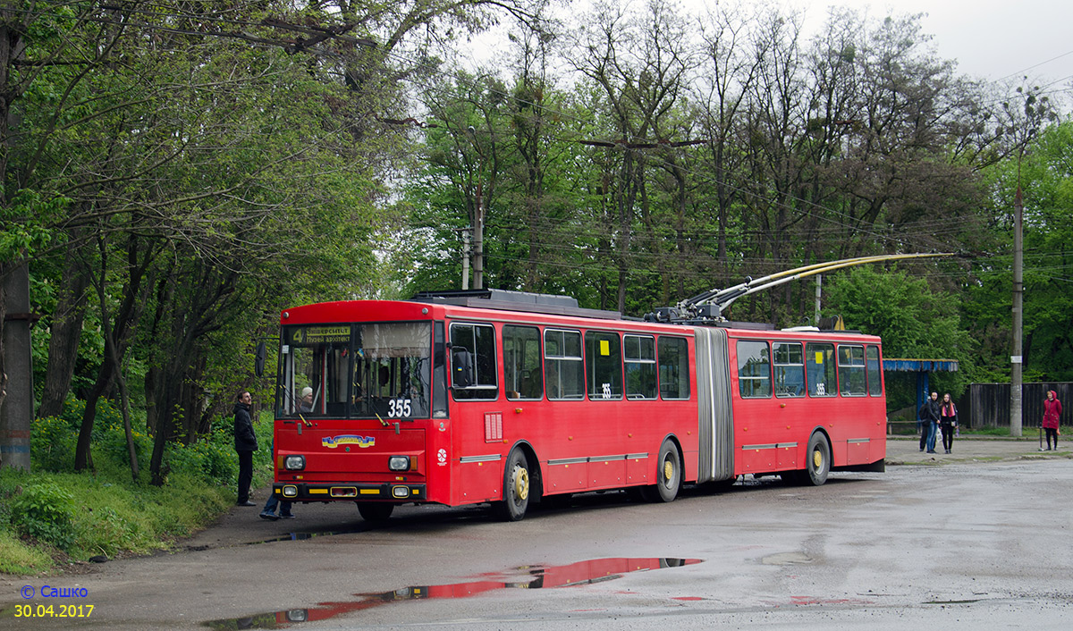Tchernivtsi, Škoda 15Tr07/6 N°. 355; Tchernivtsi — Terminal stations; Tchernivtsi — Trip to trolleybuses škoda 14tr02 226 and škoda 15tr07 / 7 355, 30.04.2017.