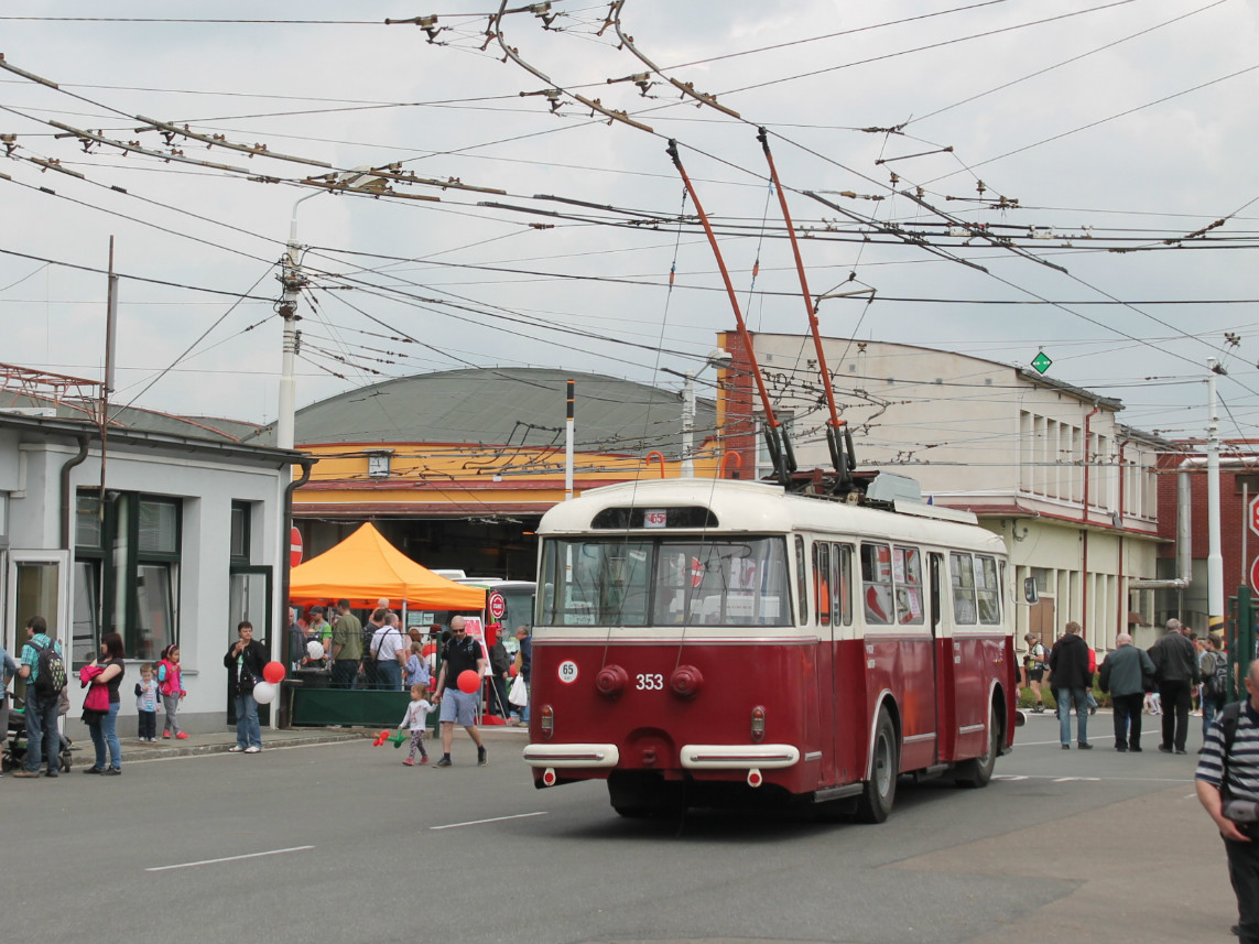 Pardubice, Škoda 9TrHT26 Nr. 353; Pardubice — Celebration of the 65th anniversary of the operation of trolleybuses in Pardubice