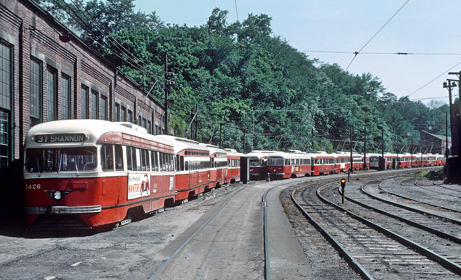 Pittsburgh, PCC nr. 1426; Pittsburgh — Carhouses