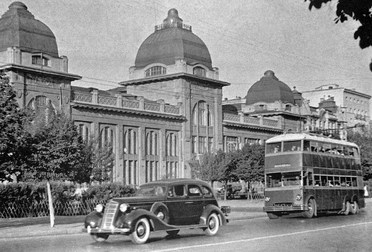 Moskau, YaTB-3 Nr. 1005; Moskau — Historical photos — Double-Decker trolleybuses (1937-1953)