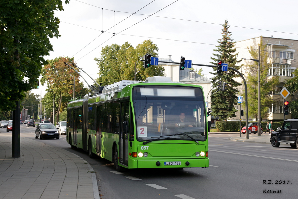Каунас, Berkhof Premier AT18 № 057