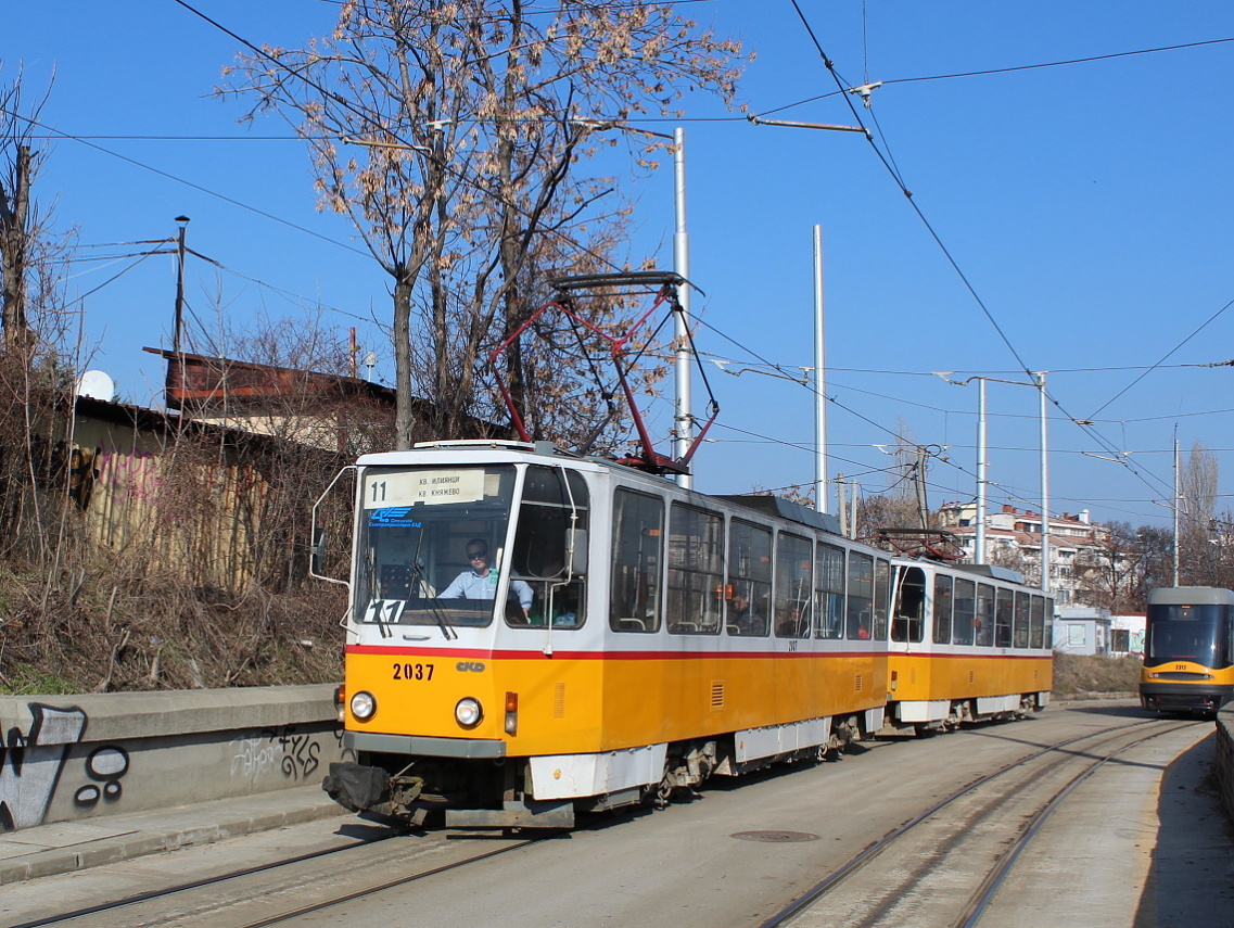 Sofia, Tatra T6A2B № 2037