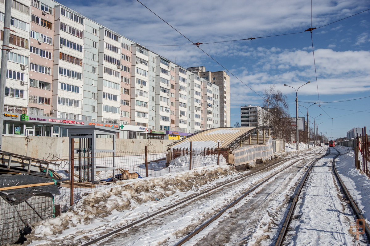 Kaasan — ET Lines [4] — East; Kaasan — Underground — Central line [1]
