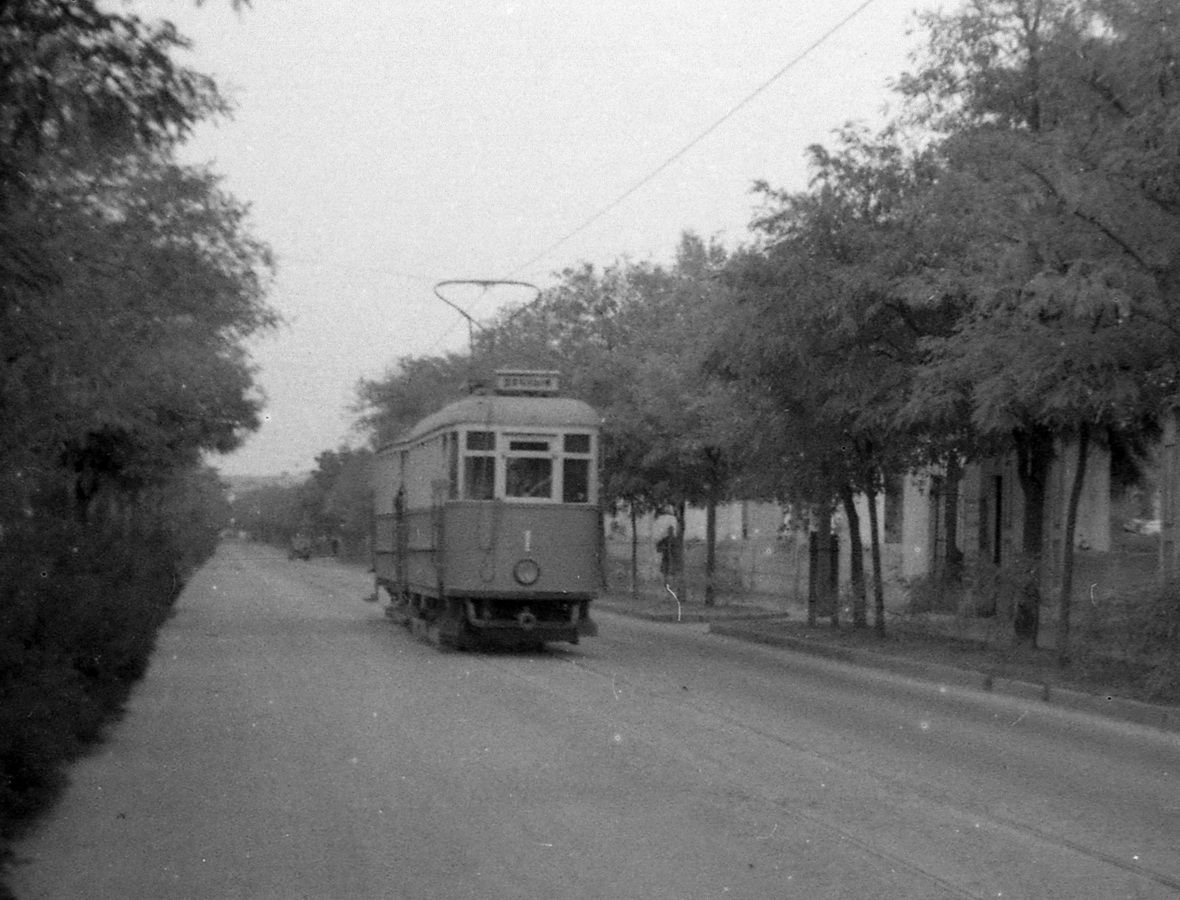 Евпатория, Двухосный моторный Мытищинского завода № 1; Евпатория — Исторические фотографии