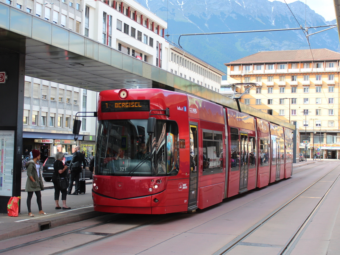 Innsbruck, Bombardier Flexity Outlook — 321