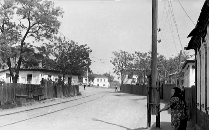 Mariupol — Closed Lines; Mariupol — Historical photos