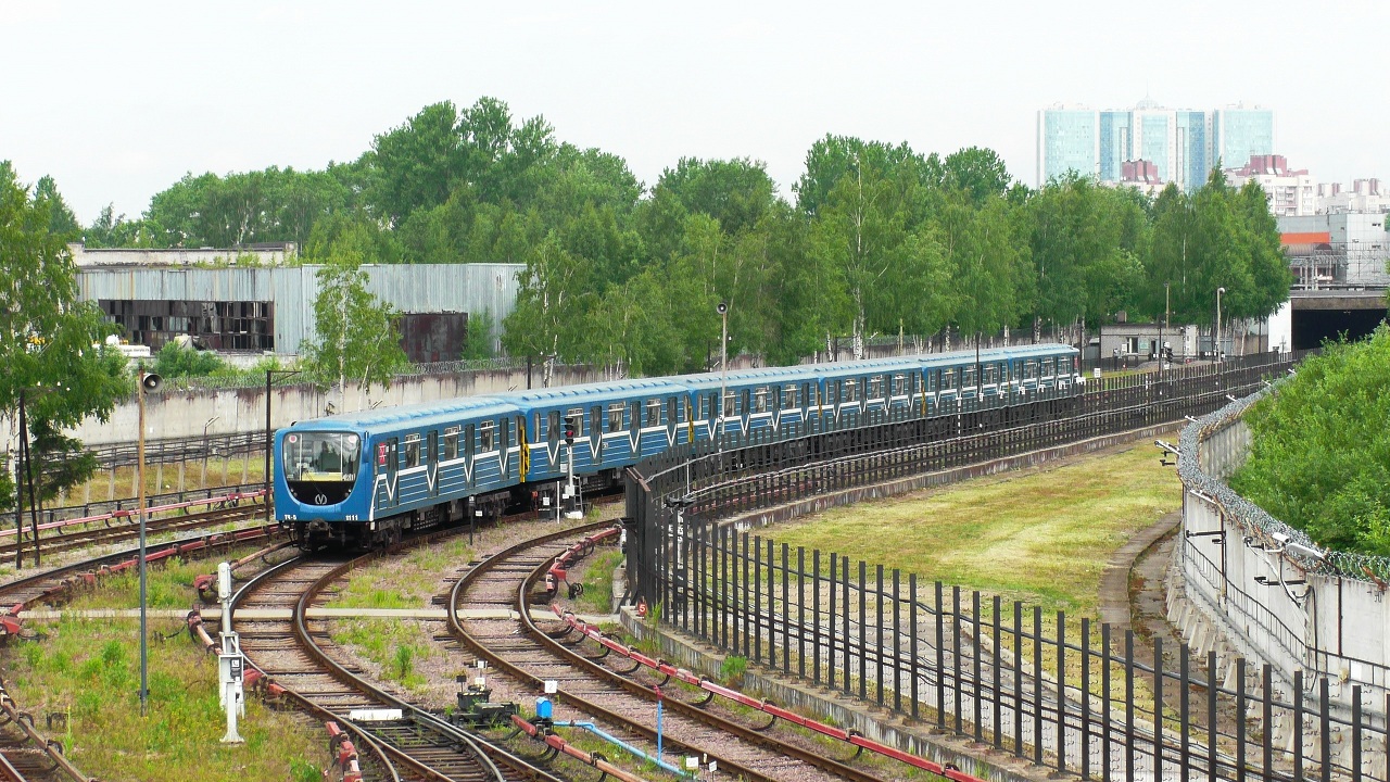 Санкт-Петербург, 81-717.5П № 1111