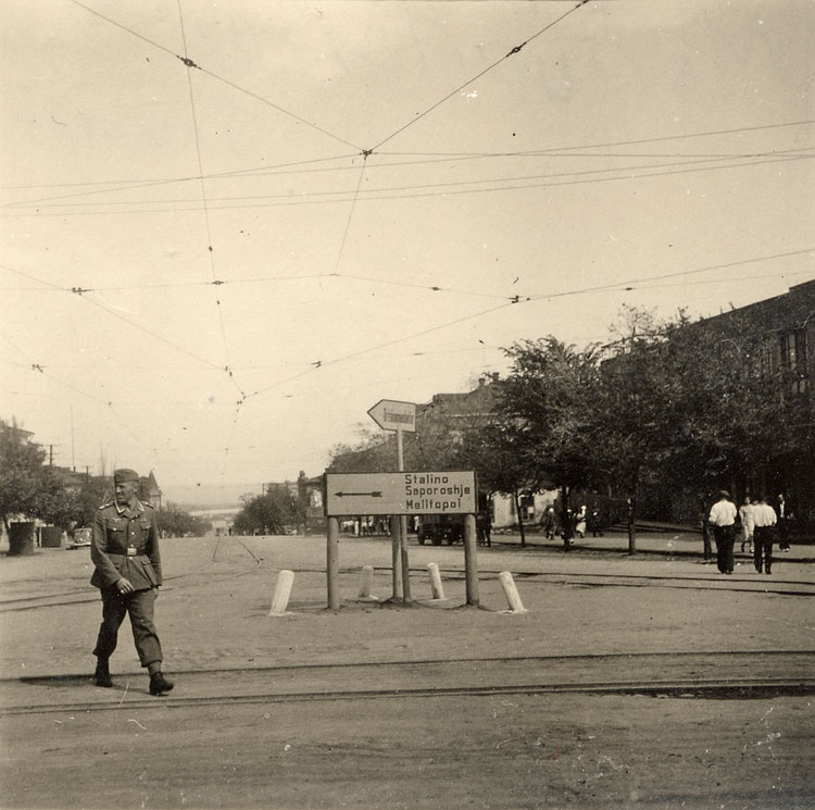Mariupol — Closed Lines