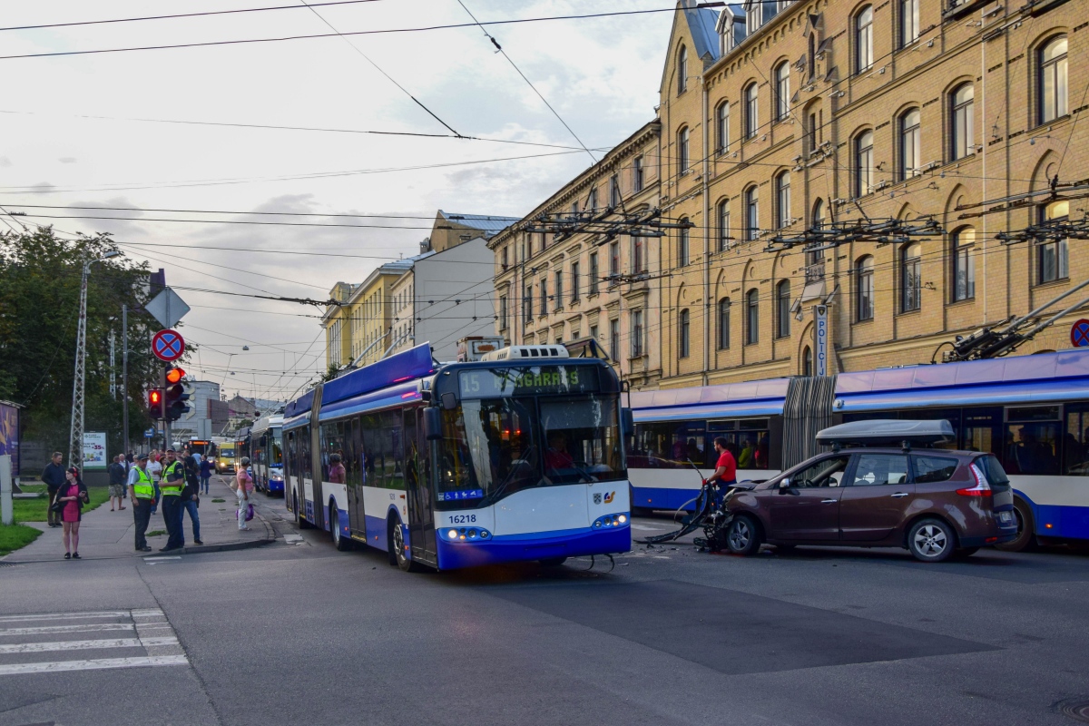 Riga, Solaris Trollino II 18 Ganz č. 16218; Riga — Accidents