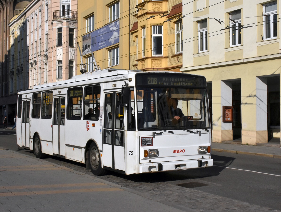Opava, Škoda 14Tr17/6M nr. 75; Opava — 35 years in service — Bid farewell to trolleybuses 14Tr(M) / 35 let s Vami — symbolické rozlouceni s trolejbusy 14Tr(M)