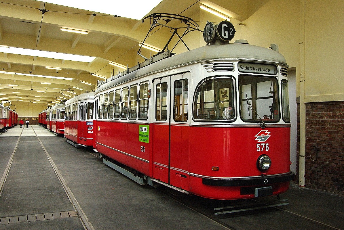 Viena, Simmering Type L4 Nr. 576; Viena, Gräf & Stift Type l3 Nr. 1900