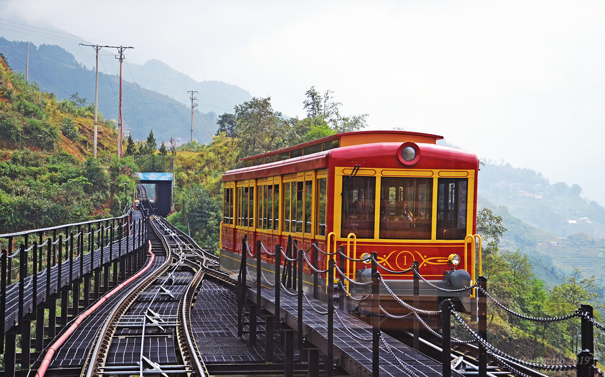 Sa Pa, Doppelmayr/CWA nr. 1; Sa Pa — Funicular