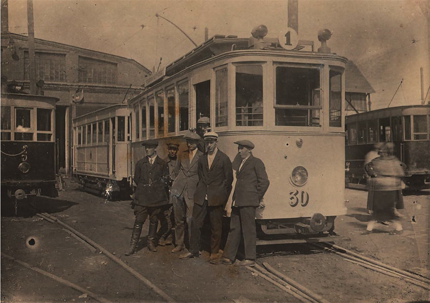 Yaroslavl, (unknown) № 5; Yaroslavl, Kolomna 2-axle motor car № 30; Yaroslavl — Historical photos