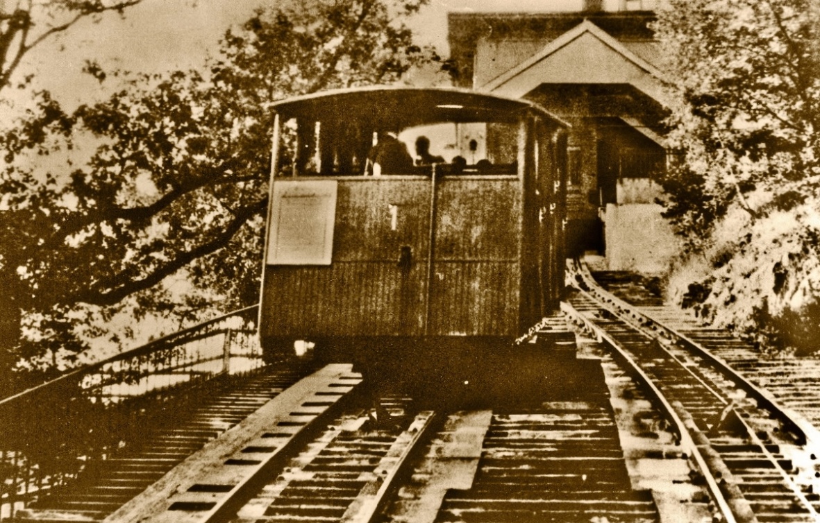 Karlovy Vary, Von Roll № 1; Karlovy Vary — Closed funicular Slovenská – Imperial (1912-1959) • Zrušená lanovka Slovenská – Imperial (1912-1959); Karlovy Vary — Old photos • Staré fotografie