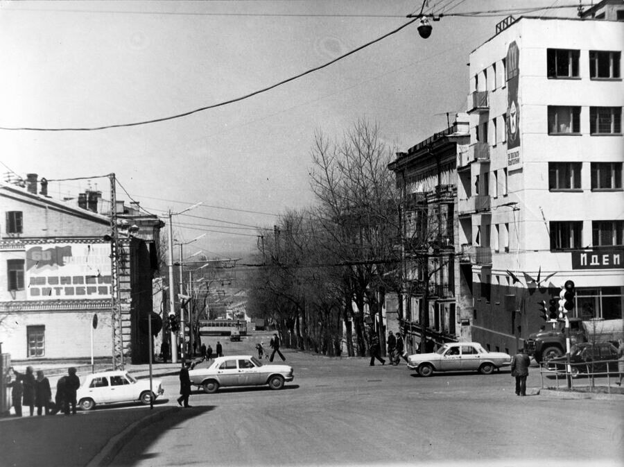 Владивосток — Исторические фотографии — трамвай (1971-1990); Владивосток — Исторические фотографии — троллейбус