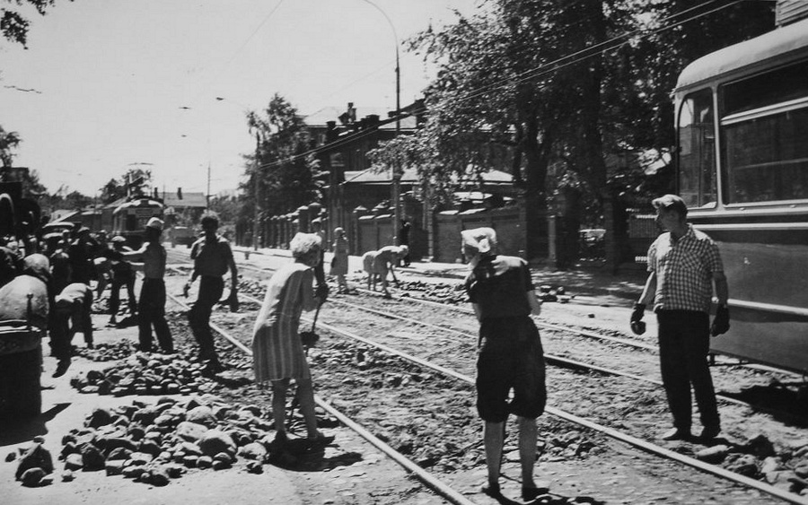 Yaroslavl — Dismantling tramway tracks; Yaroslavl — Historical photos
