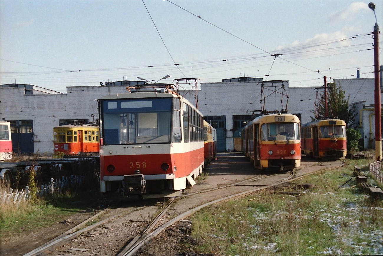 Tula, Tatra T3SU č. 428; Tula, Tatra T3SU č. 208; Tula, Tatra T6B5SU č. 358