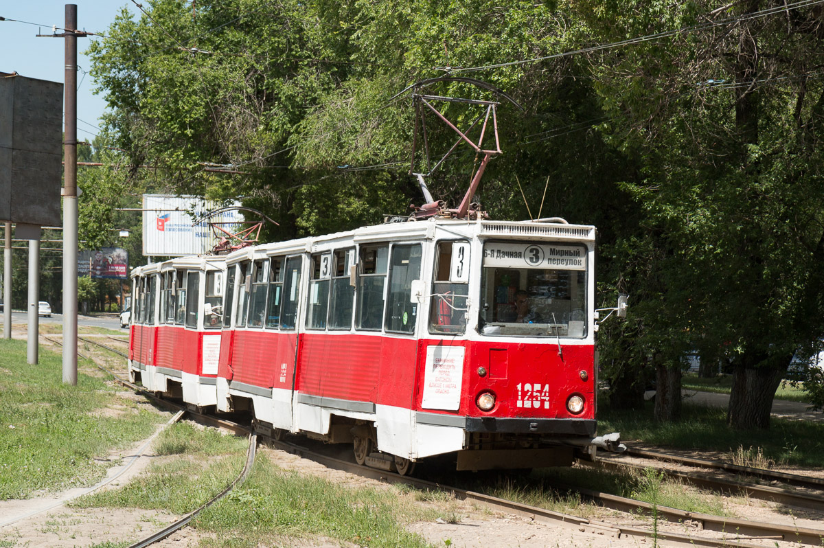 Saratow, 71-605 (KTM-5M3) Nr. 1254