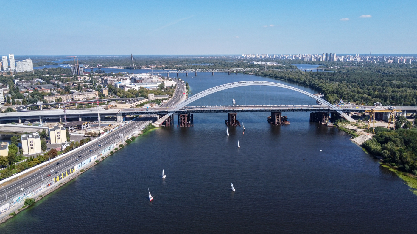 Kyiv — Construction of Podilsko-Voskresenskyi bridge