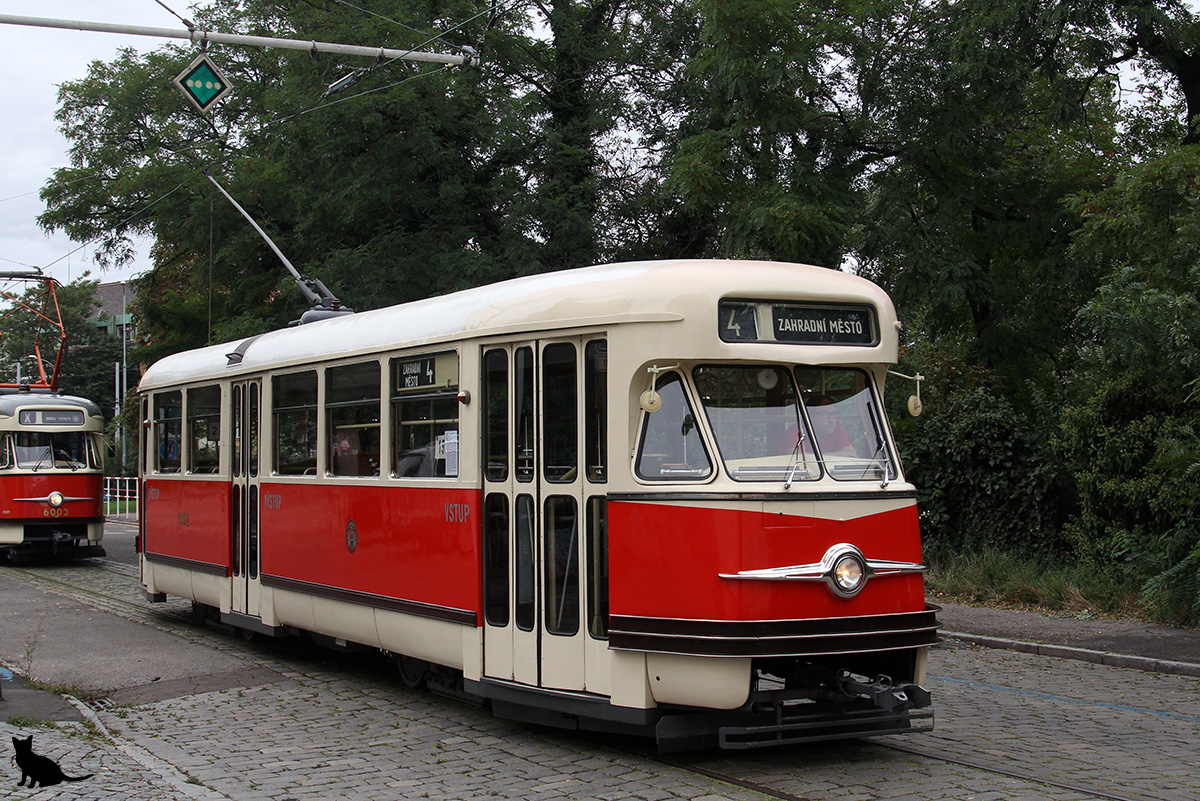 Prága, Tatra T2 — 6002; Prága — Photo trip "T2 tramways near Prague castle"