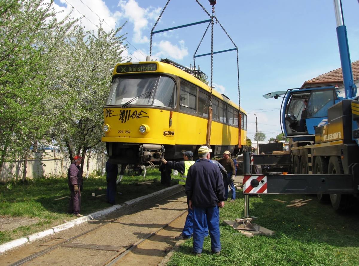 Botoschan, Tatra T4D-MT Nr. BT-341; Botoschan — Delivery of modernized Tatra T4D-MT tram cars from Dresden (28.04.2011)