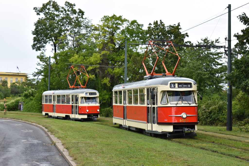 Прага, Tatra T2R № 6003; Прага, Tatra T2R № 6004; Прага — Фотопоездка "Трамваи Т2 в окрестностях Пражского града"