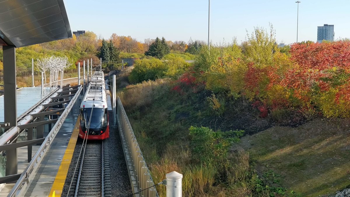 Ottawa, Alstom Citadis Spirit Nr. 1106; Ottawa, Alstom Citadis Spirit Nr. 1128; Ottawa — Line 1 (Confederation Line) — Light Rapid Transit Line — Stations