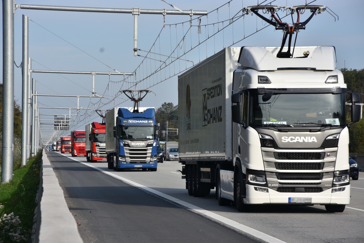 Автомагистрали Германии — Испытания электрических грузовых троллейвозов