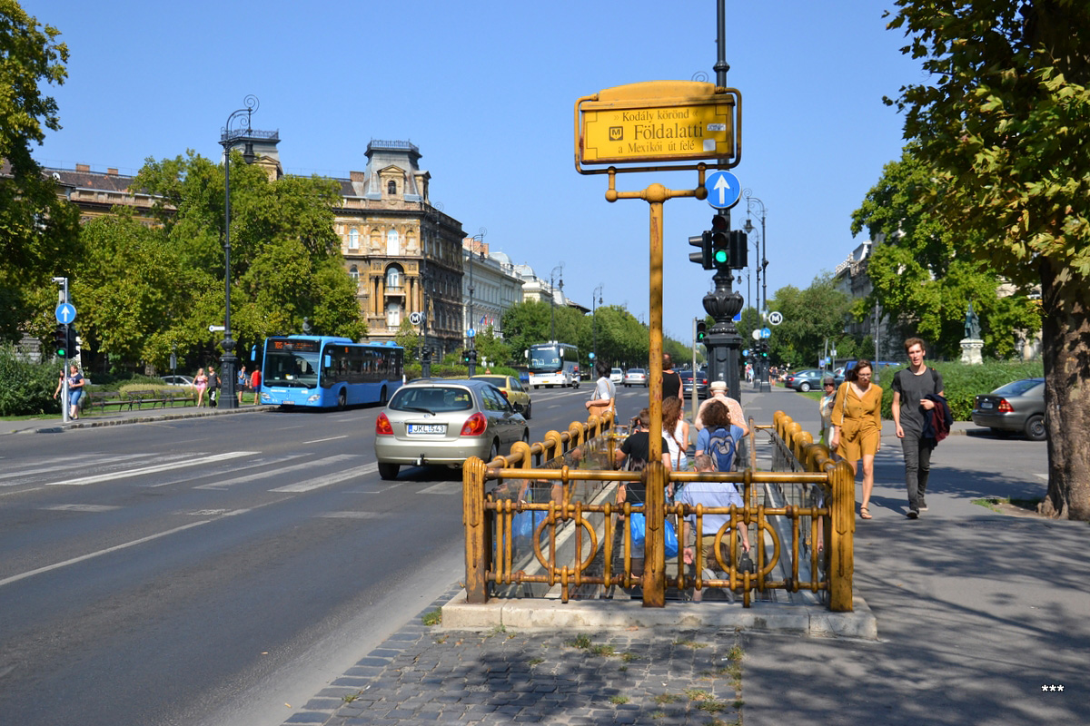 Budapešť — Millennium Underground Railway (M1)