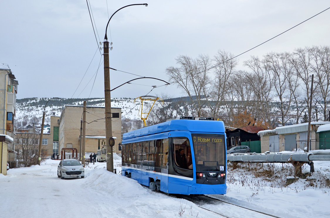 Челябинск, 71-628 № 001; Усть-Катав — Новые вагоны