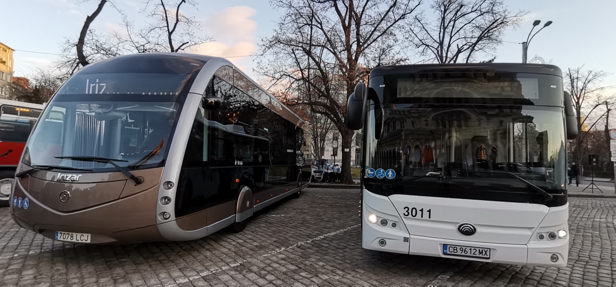 Sofia, Irizar ie tram 12 č. 7078 LCJ; Sofia, Yutong E12 č. 3011; Sofia — Electric buses for tests in Sofia 2014 — 2023