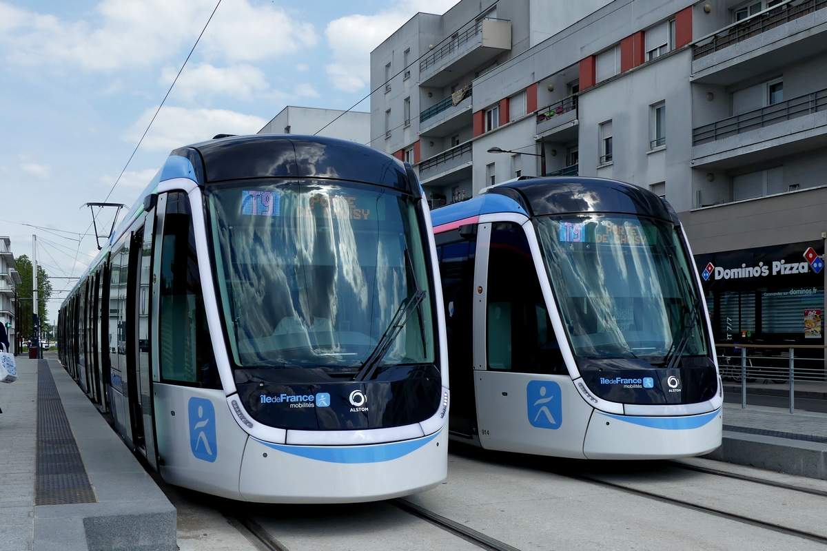 Париж -  Версаль -  Ивелин, Alstom Citadis 405 № 920