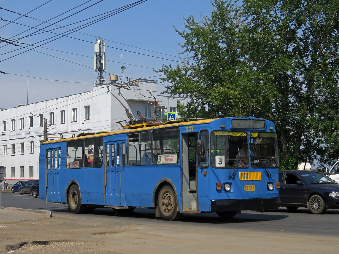 Kirov, ZiU-682G (SZTM) № 571