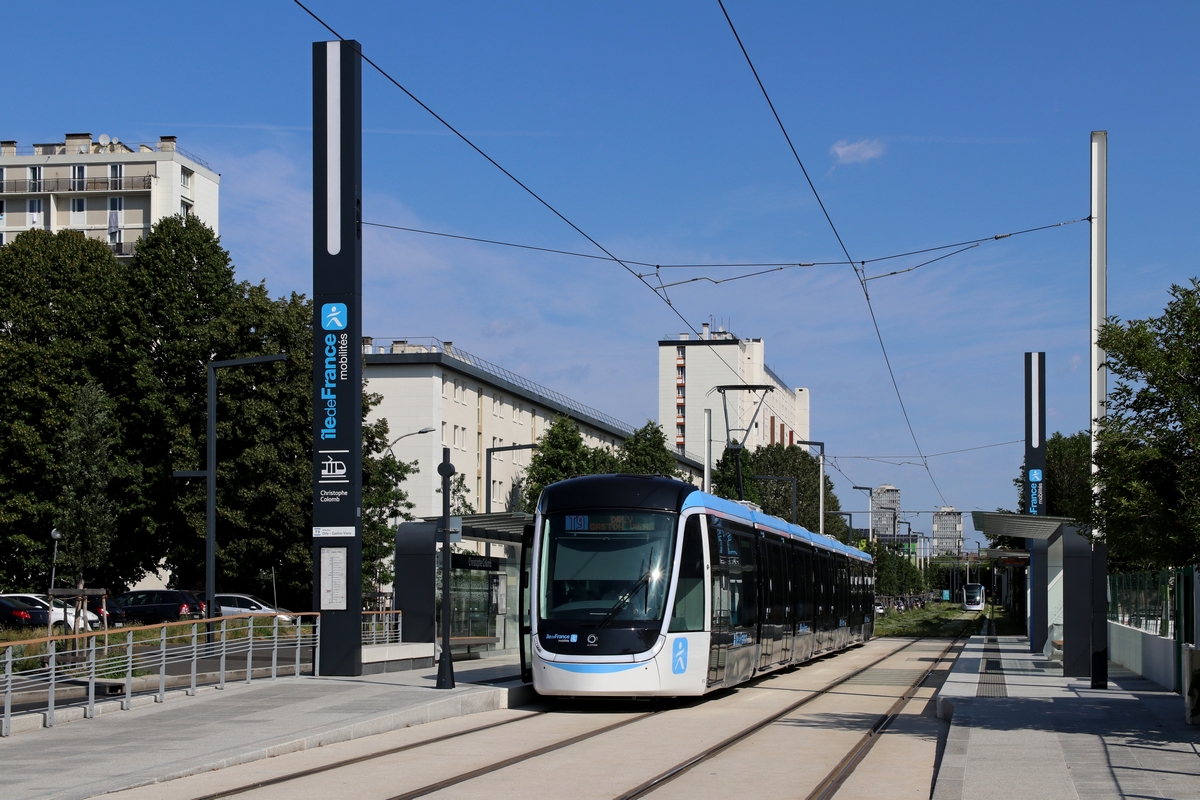 Paris - Versailles - Yvelines, Alstom Citadis 405 č. 910