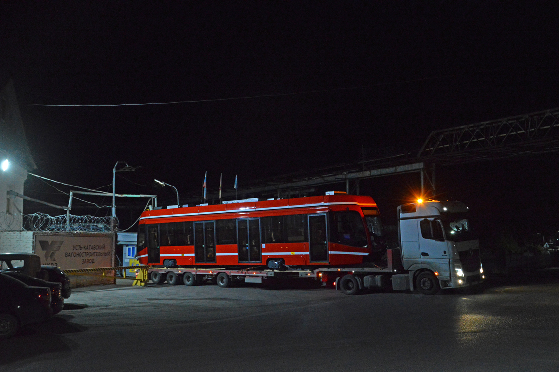 Уст Катав — Трамвайные вагоны для Таганрога
