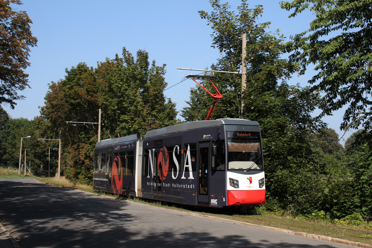 Halberstadt, Leoliner Fahrzeug-Bau Leipzig NGTW6H — 5; Halberstadt — Line to Klus