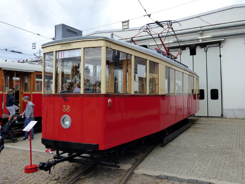 Bratysława, DPMB 2-axle motor car Nr 38; Bratysława — Depot Open Doors Day 2021