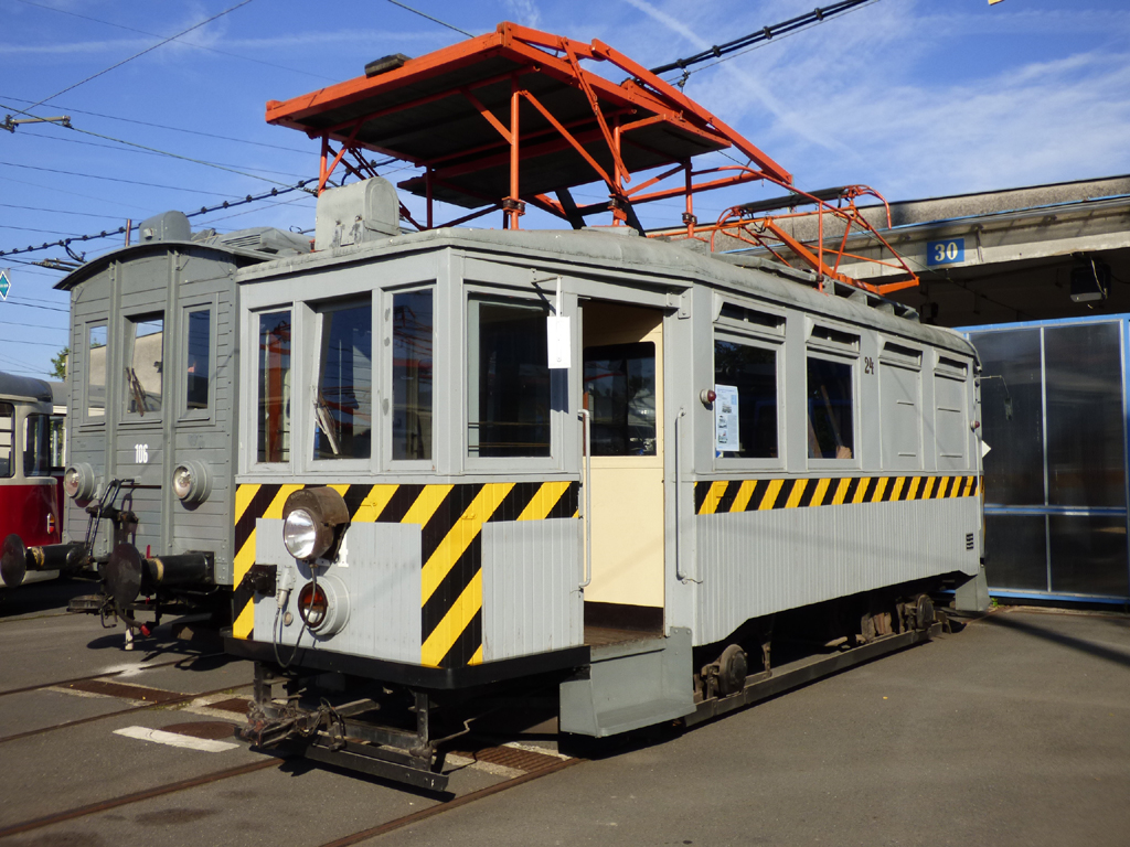 Ostrava, Kopřívnice 2-axle motor car nr. 24; Ostrava — Ostrava public transport workers' day 2021