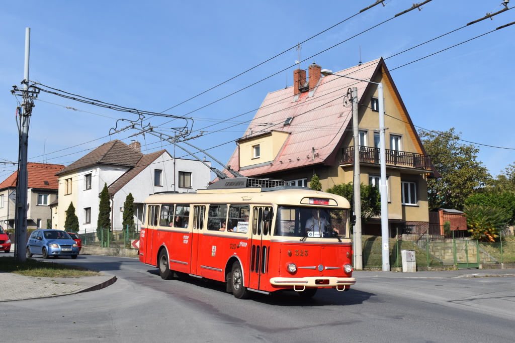 Пльзень, Škoda 9TrHT26 № 323; Пльзень — Trolejbusové oslavy 80 let provozu a 85 let výroby / Празднование 80 лет эксплуатации троллейбусов и 85 лет производства